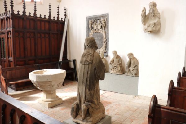 17-kapelle-der-heiligen-jungfrau-img-26934AFA9643-C40D-67FB-1A8A-B45B0BCC0DA0.jpg